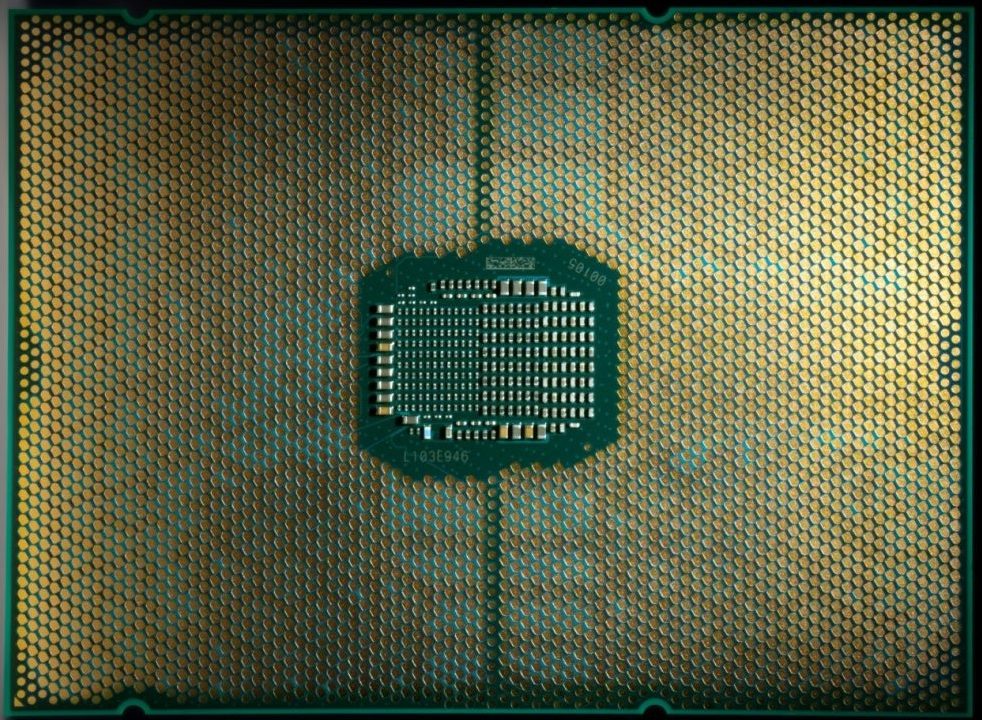 Si dice che le CPU desktop mainframe Intel Sapphire Rapids HEDT e Raptor Lake verranno lanciate nel terzo trimestre del 2022