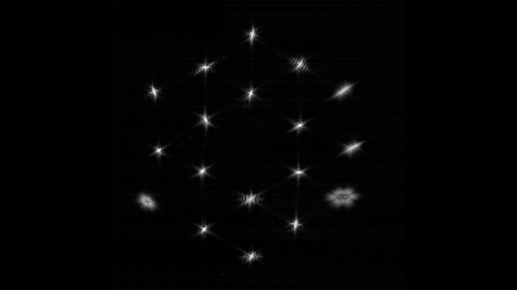 Allineamento telescopio Webb Consente all'immagine di mostrare una stella