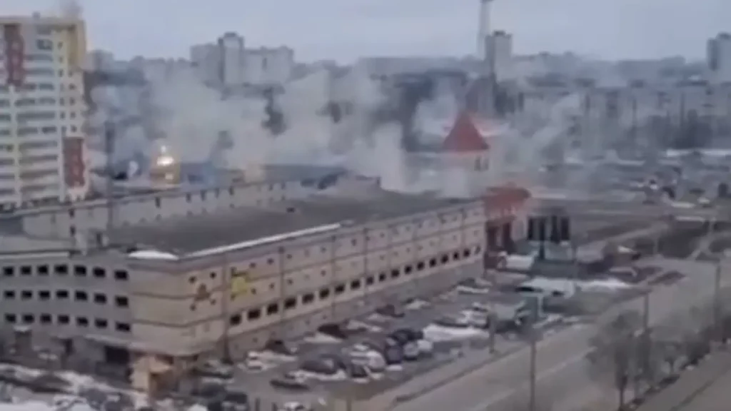 Funzionari ucraini affermano che molti morti e feriti nel bombardamento russo di Kharkiv