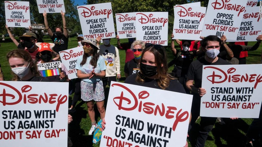 I dipendenti Disney si ritirano, come ESPN e i diritti LGBTQ+ di Disney+