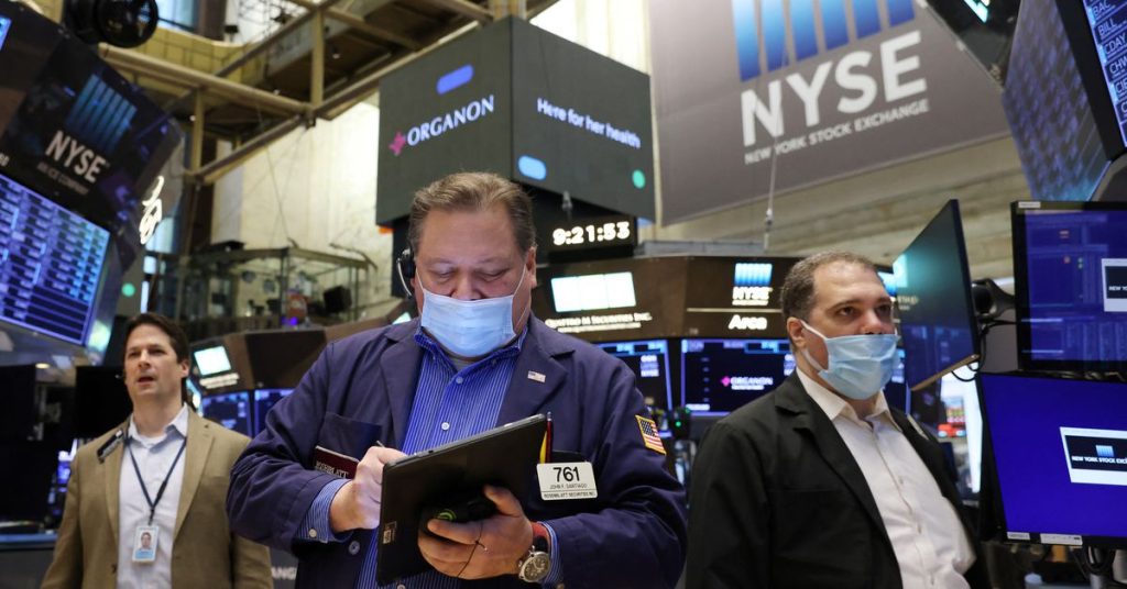 Wall Street crolla per l'aumento del prezzo del petrolio, il Nasdaq conferma il mercato ribassista