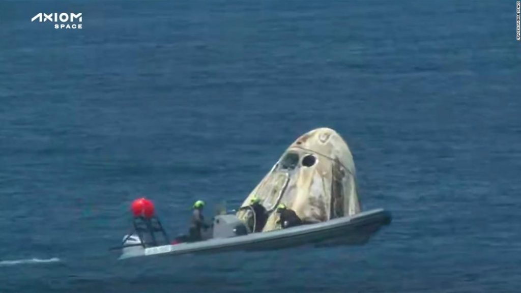 L'intera missione privata degli astronauti SpaceX viene lanciata con successo dopo una settimana di ritardo