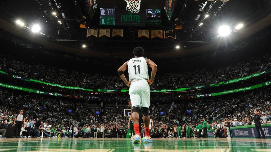 Kyrie Irving è stata multata di $ 50.000 per aver sconvolto un fan dei Boston Celtics durante la prima partita
