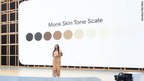 Google utilizzerà il tono della pelle del monaco per addestrare i suoi prodotti di intelligenza artificiale a riconoscere una gamma più ampia di pelle.