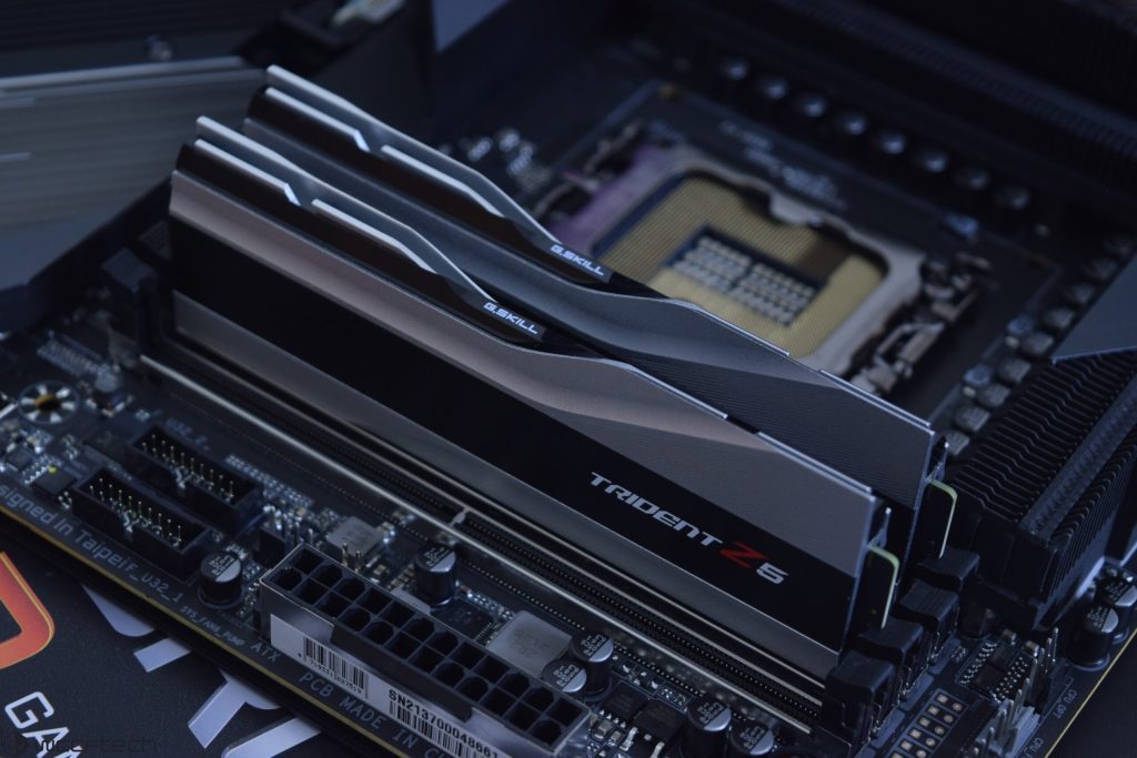 Le CPU AMD Ryzen 7000 potrebbero avere un vantaggio rispetto alle capacità di memoria DDR5 di Intel Raptor Lake poiché le velocità "native" di 5200 Mbps elencate per la 13a generazione