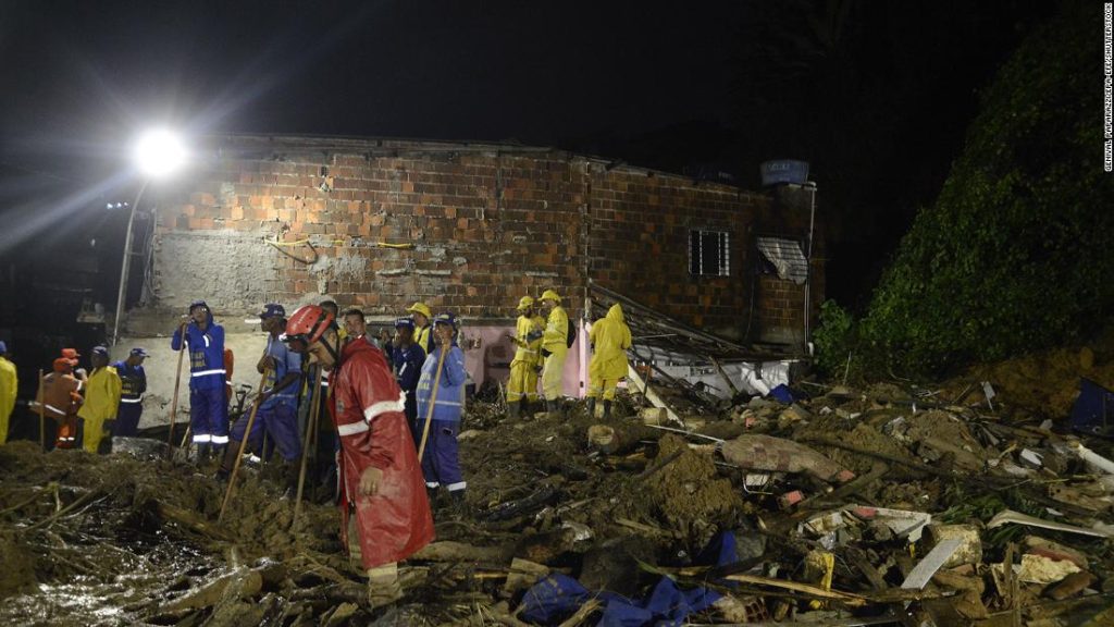 Brasile: sale a 84 il bilancio delle vittime delle forti piogge