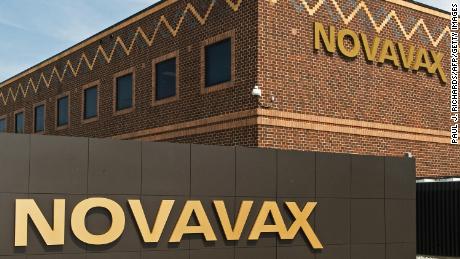 Novavax chiede l'autorizzazione all'uso di emergenza dalla Food and Drug Administration statunitense per un vaccino contro il coronavirus
