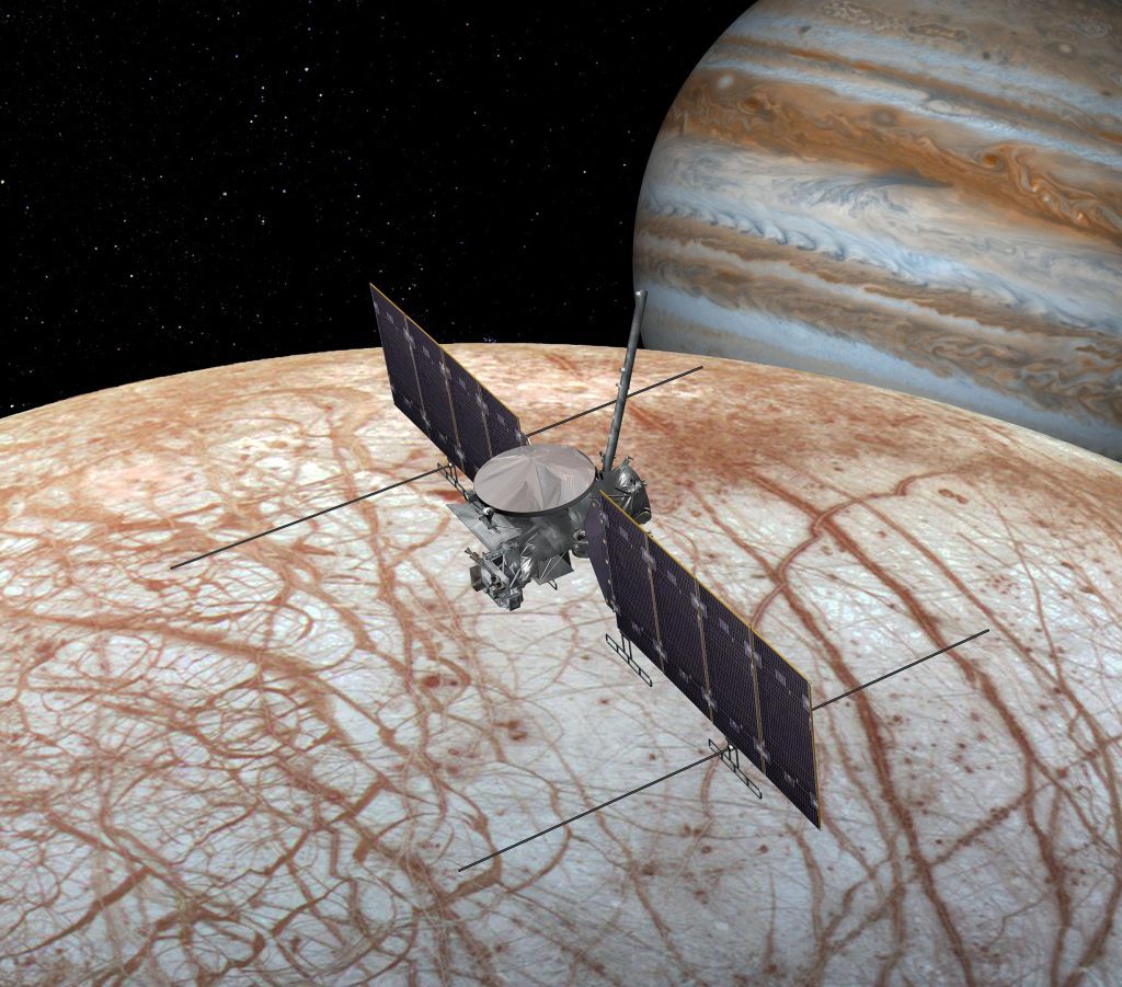 La NASA completa la struttura principale della navicella spaziale Europa Clipper: cercherà la vita sul ghiacciato Giove Europa
