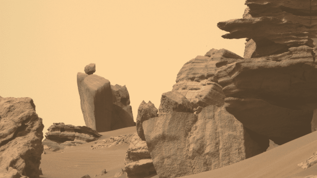 Cos'è questa strana roccia bilanciata su Marte?