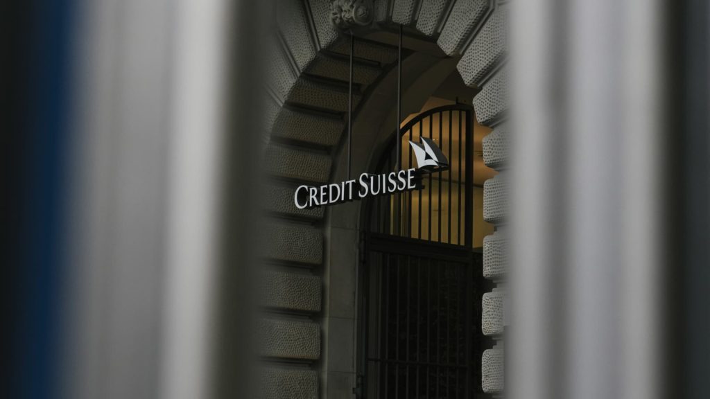 Credit Suisse emette un avviso di profitto per il secondo trimestre