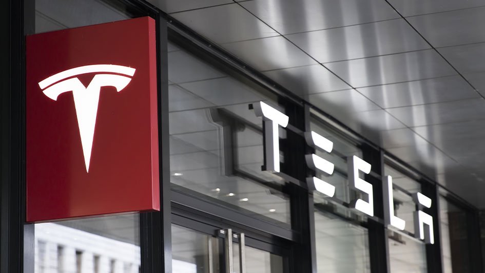 Dow salta: Tesla vola nonostante i tagli di posti di lavoro;  Piano di rottura di Kellogg Pops