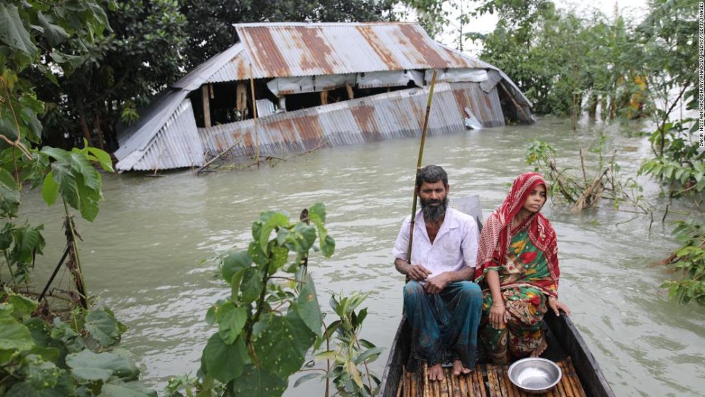 Le inondazioni monsoniche in Bangladesh e India colpiscono milioni di persone