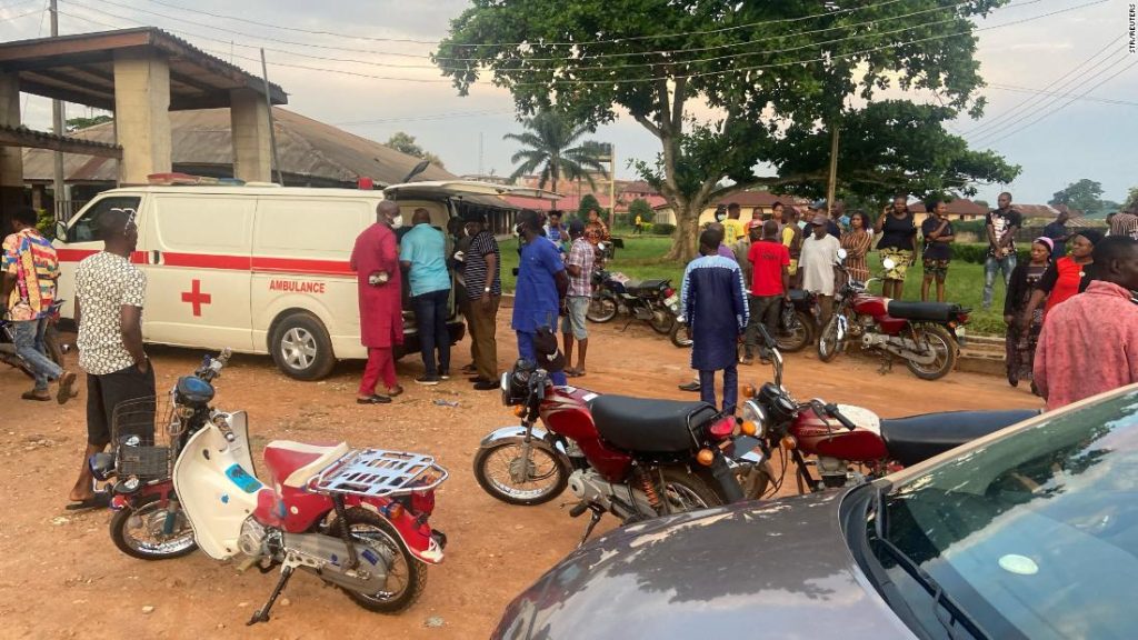 Oo, Nigeria: una sparatoria di massa in chiesa uccide dozzine, afferma il legislatore locale