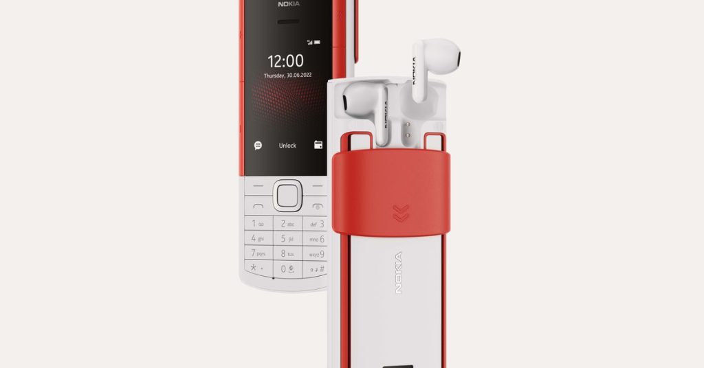Il nuovo telefono Nokia di HMD ha un caricatore nascosto per gli auricolari inclusi