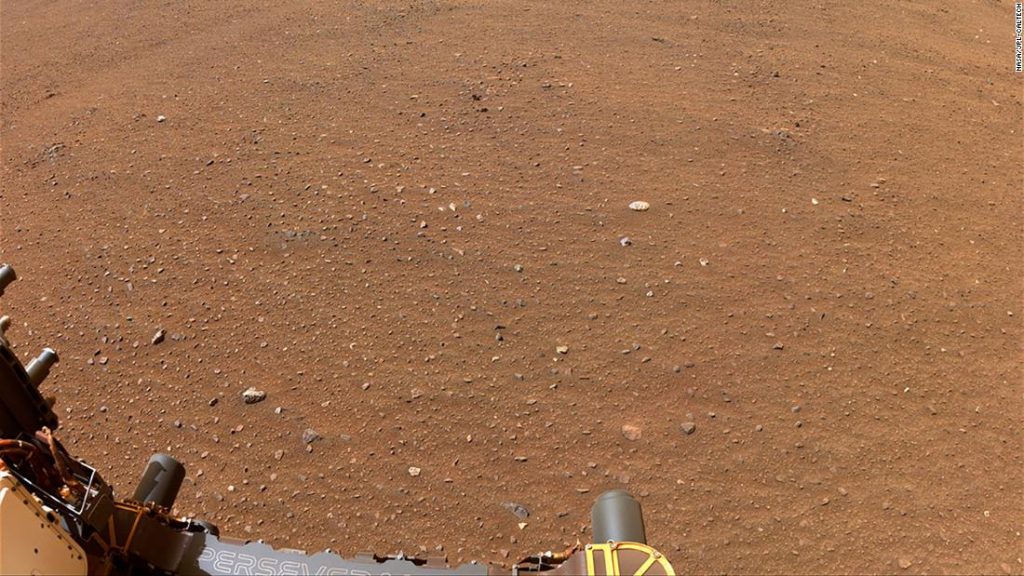 Il persistente rover esplora il sito di lancio per la prima missione di lancio su Marte