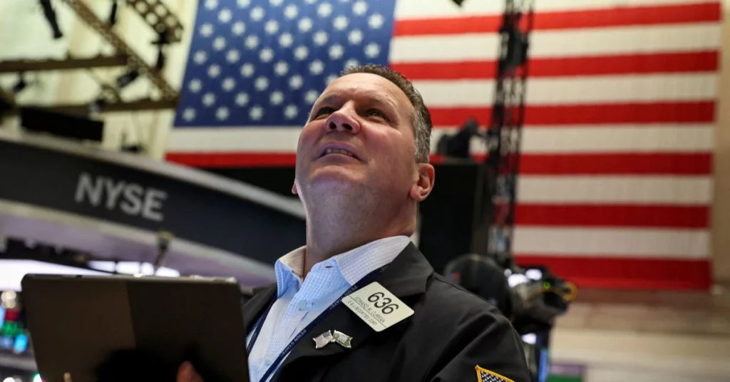 Wall Street ha chiuso in ribasso per le azioni Apple e le azioni bancarie