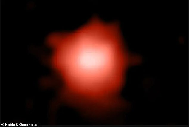 Il James Webb Telescope (JWST) della NASA ha scoperto una galassia di 13,5 miliardi di anni, che ora è l'universo più antico visto dagli occhi umani.  La galassia, chiamata GLASS-z13 (GN-z13), si è formata appena 300 milioni di anni dopo il Big Bang 13,8 miliardi di anni fa.