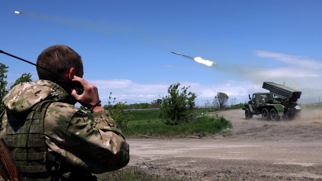 L'intelligence britannica afferma che la Russia sta avvicinando più riservisti all'Ucraina