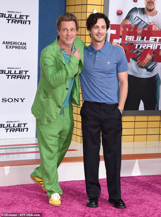 Brad e Logan: L'attore è stato anche visto sul tappeto rosso con il suo co-protagonista Logan Lerman