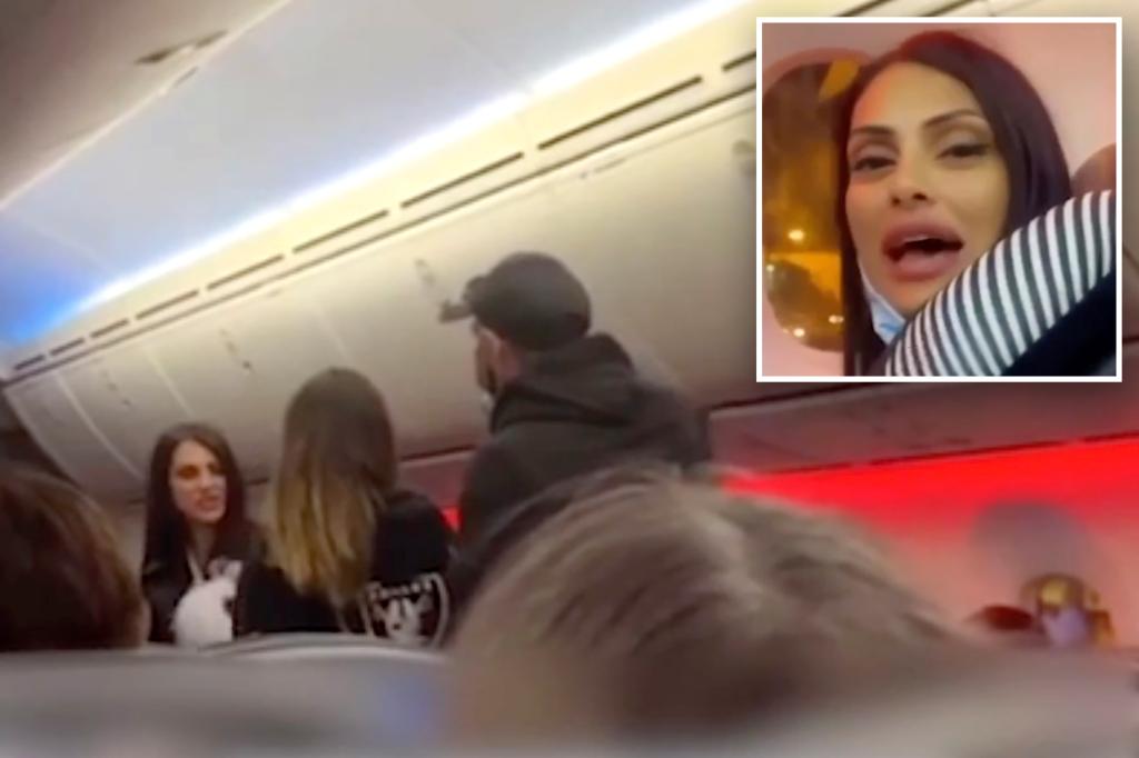 L'aereo Jetstar saluta una donna australiana mentre decolla