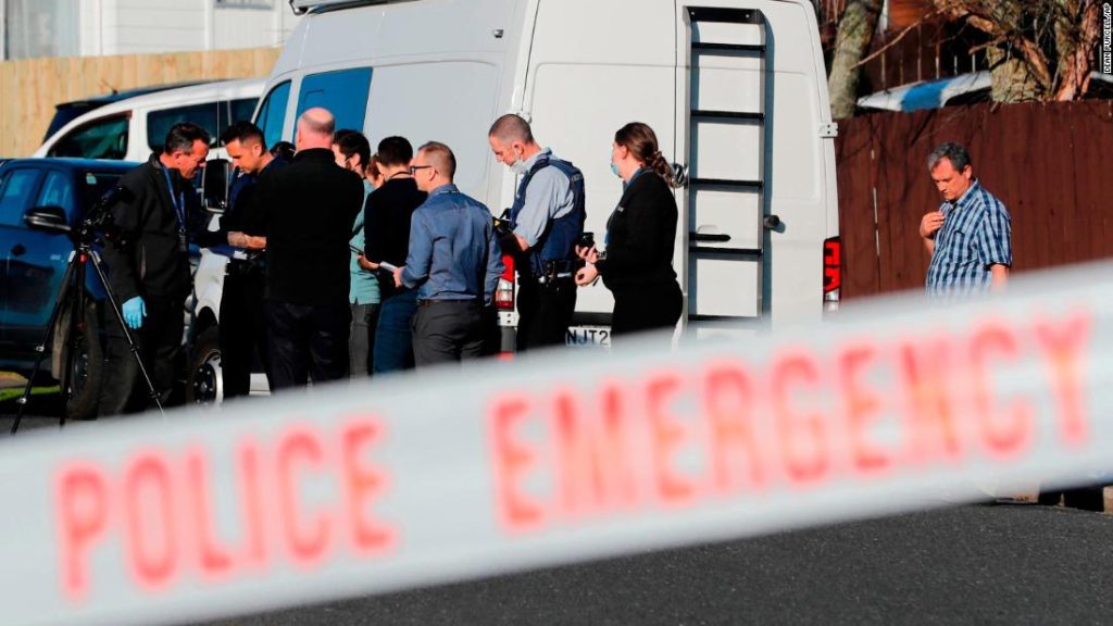 La madre dei bambini neozelandesi è stata trovata morta in valigie che si ritiene si trovino in Corea del Sud, ha detto un funzionario di polizia