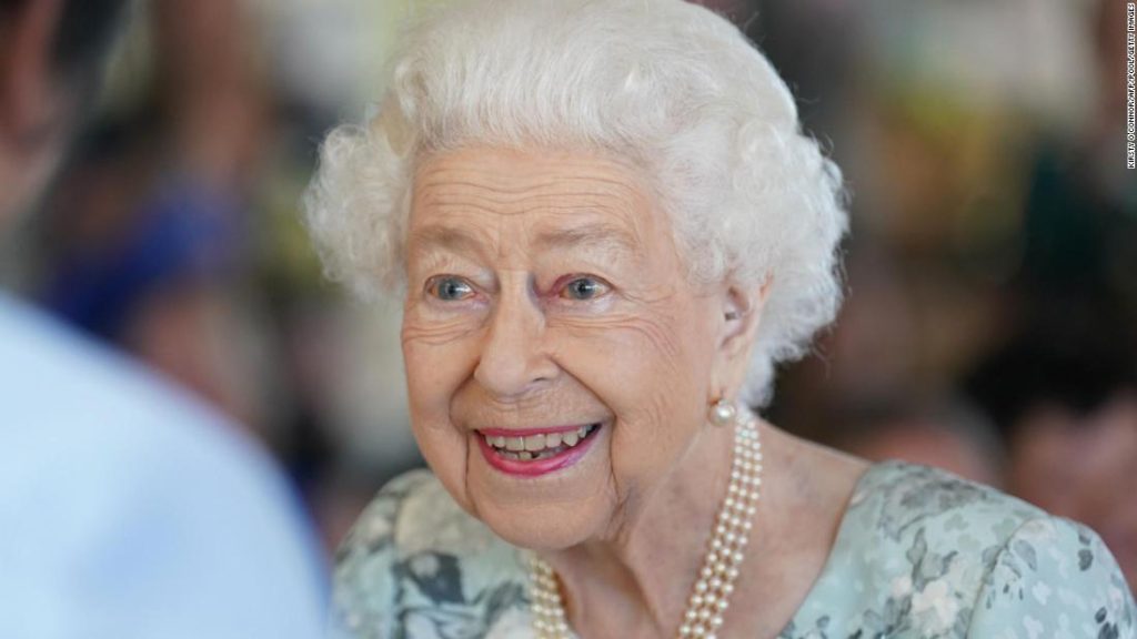 La regina Elisabetta non tornerà a Londra per nominare un nuovo Primo Ministro britannico per la prima volta nel suo mandato