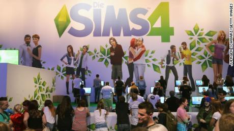 Gli appassionati di giochi provano "  Sims 4. "