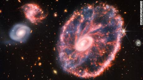 Raro tipo di galassia abbaglia nella nuova immagine del telescopio Webb