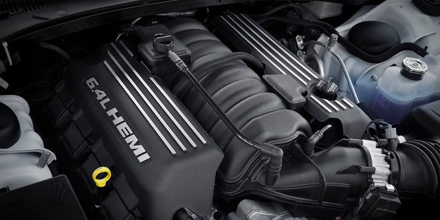 Il V8 da 6,4 litri è stato utilizzato l'ultima volta sulla 300 nel 2014.