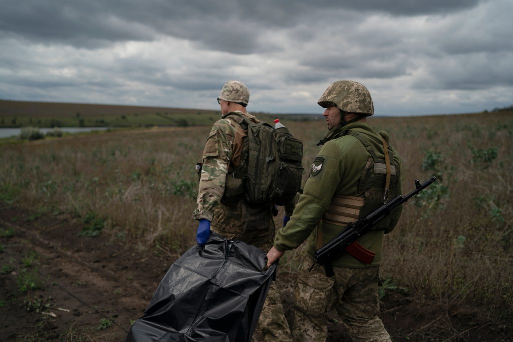 La Russia prende di mira le dighe mentre le forze ucraine si spingono a sud