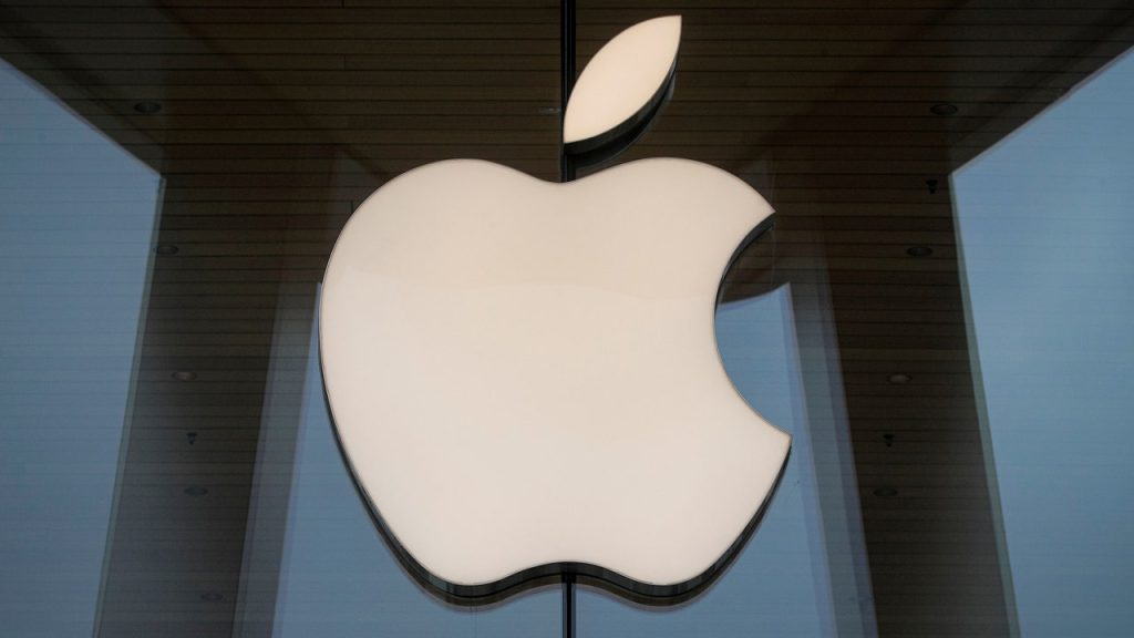 Il vicepresidente degli acquisti di Apple esce dopo un commento incolore nel video virale di TikTok