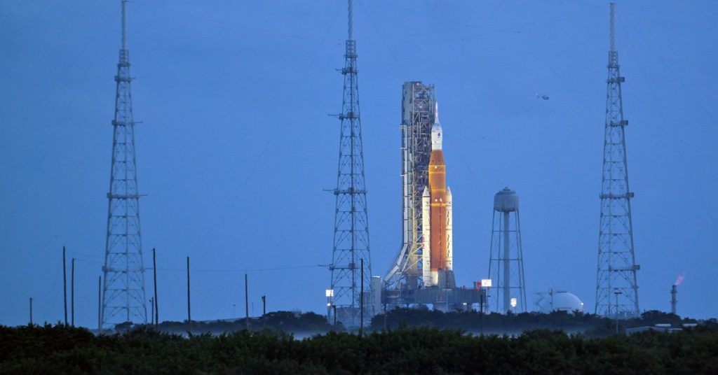 La NASA annulla il rilancio del razzo lunare Artemis, citando una perdita di carburante