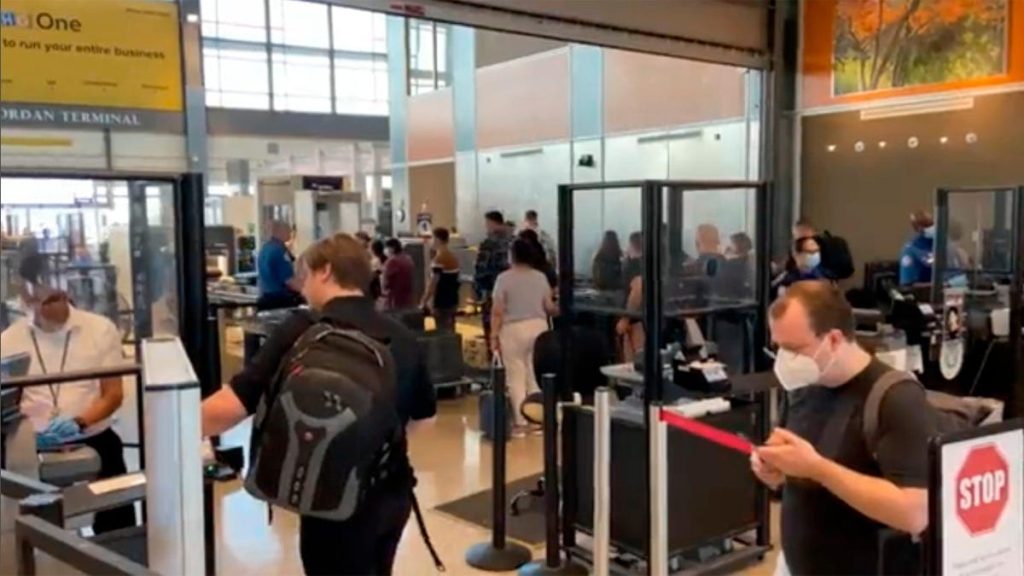 Un'interruzione di corrente di tre ore all'aeroporto di Austin provoca il caos dell'aviazione