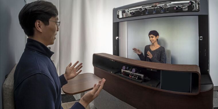 Google prende sul serio le gigantesche cabine di chat video e inizia i test nel mondo reale