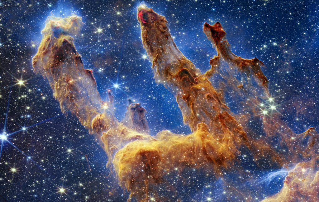 Il telescopio spaziale Webb scatta un'incredibile immagine piena di stelle dei Pilastri della Creazione