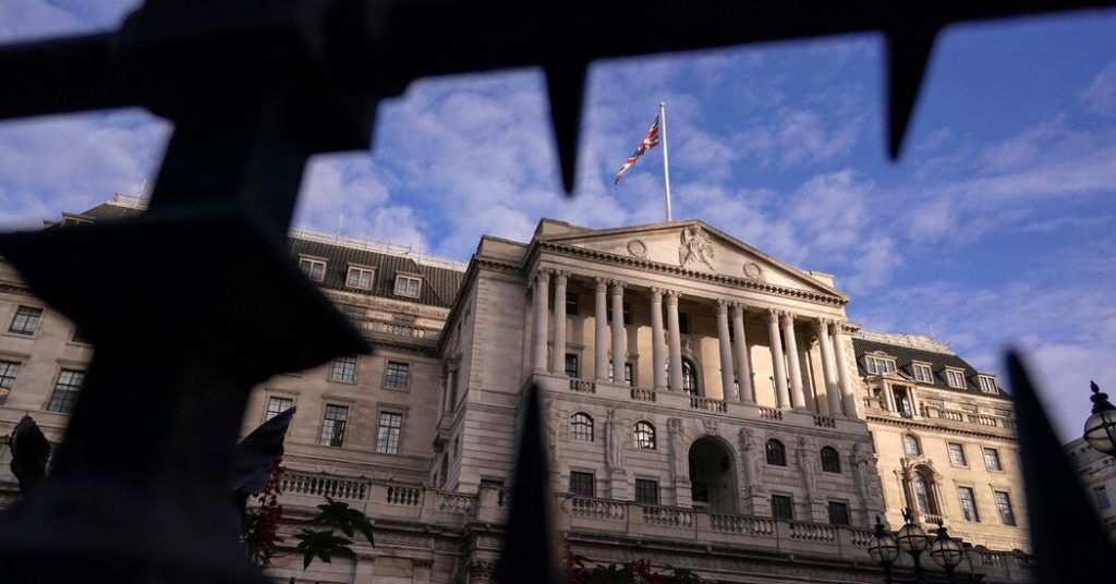 I prezzi della sterlina e delle obbligazioni salgono alle stelle mentre Jeremy Hunt accelera i suoi piani fiscali