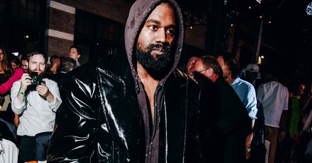 Kanye West mette alla prova adidas e gli altri suoi partner aziendali