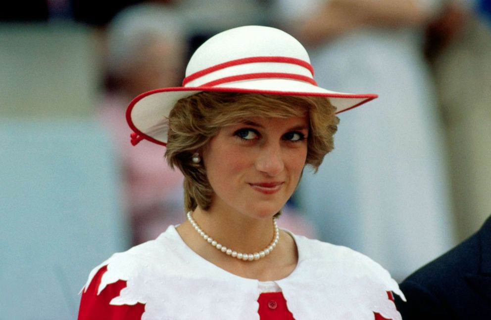 Foto: Diana, Principessa del Galles, durante una visita ufficiale a Edmonton, Alberta, Canada.
