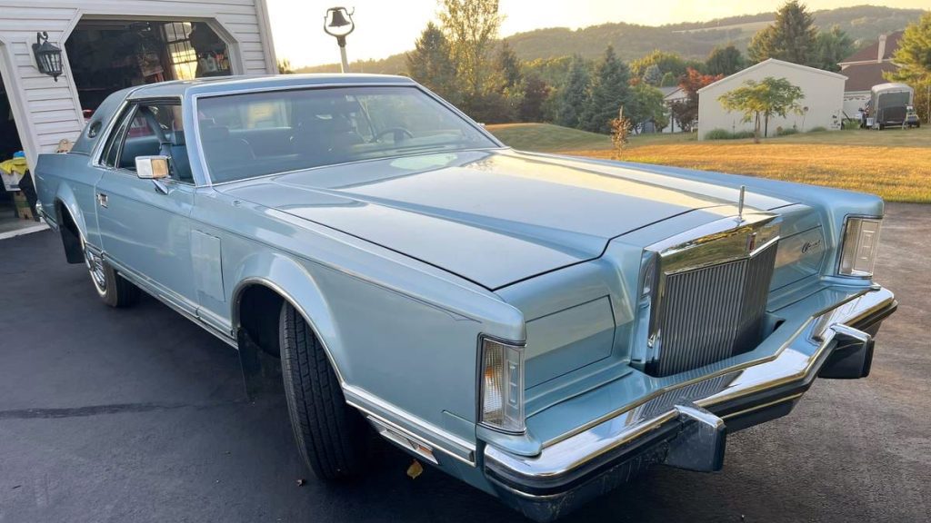 A $ 15.500, questo Lincoln Mark V del 79 è un affare barocco?