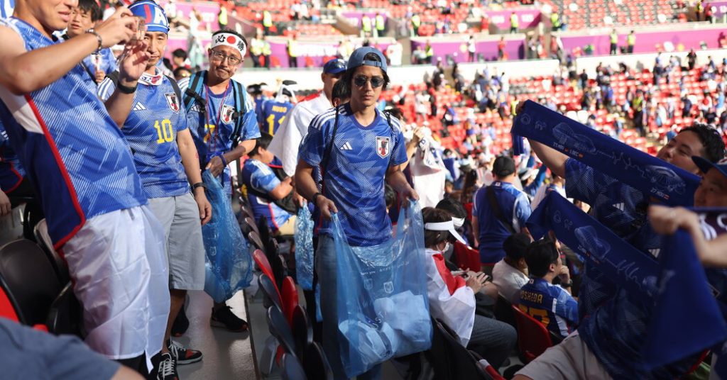 Ai Mondiali, il Giappone porta fuori la spazzatura e altri capiscono il suggerimento