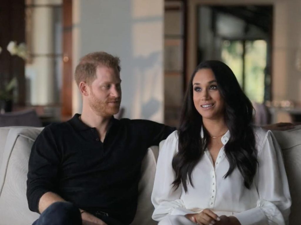 Il principe Harry e Meghan Markle vogliono scuse personali dalla famiglia reale sulla scia della loro serie Netflix, secondo un rapporto.