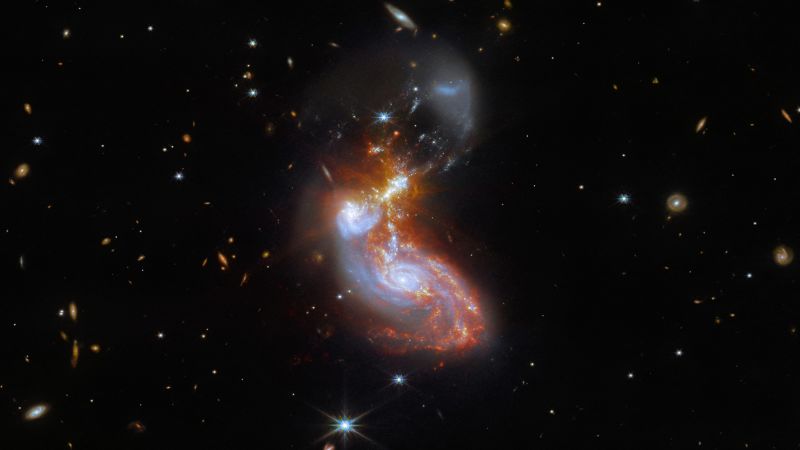 La danza delle galassie fuse catturate nella nuova immagine del Webb Telescope